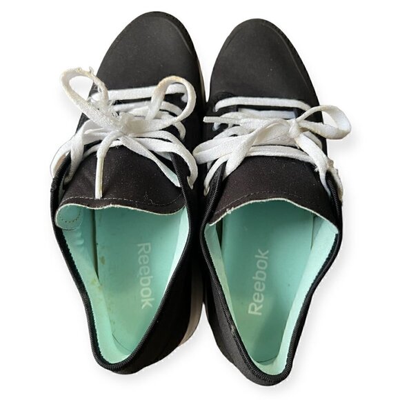 Reebok ladies size 7 Black Fabric Athletic Sneaker. - Picture 6 of 8